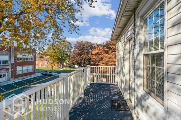 Building Photo - AVAILABLE NOW! - 1111 N 22nd AVE Unit 2, M...
