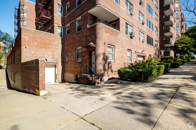 Building Photo - George Washington Apartments