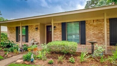 Building Photo - 4723 Lost Oak Dr