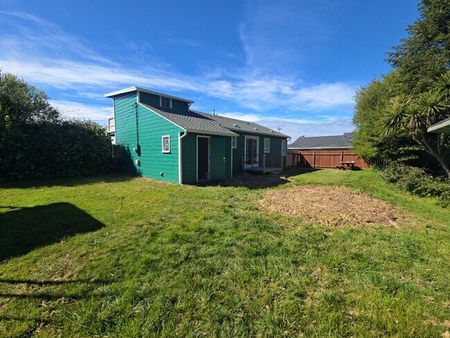 Foto del edificio - 2BD/1BA Pine Hill home on quiet road!