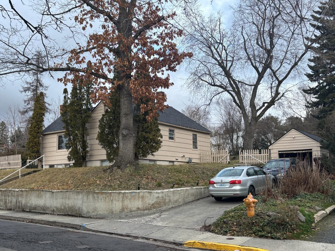 Foto del edificio - 1040 NE Duncan Ln