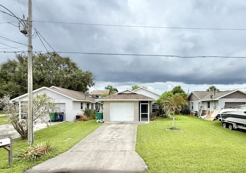 Foto principal - 1521 13th St W