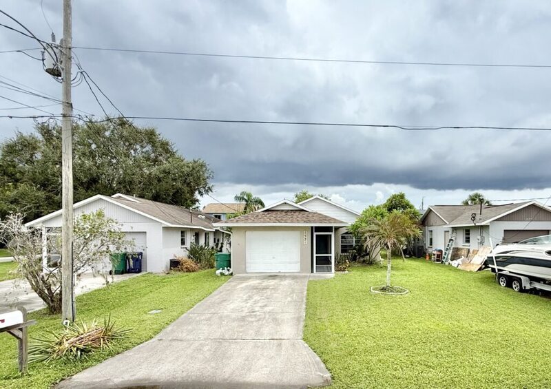 Photo - 1521 13th Street West