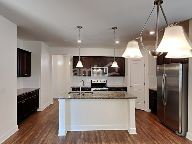 Foto del edificio - 5072 Trailwater Dr