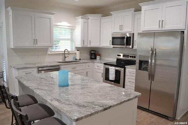 Building Photo - 402 Halteria Ln