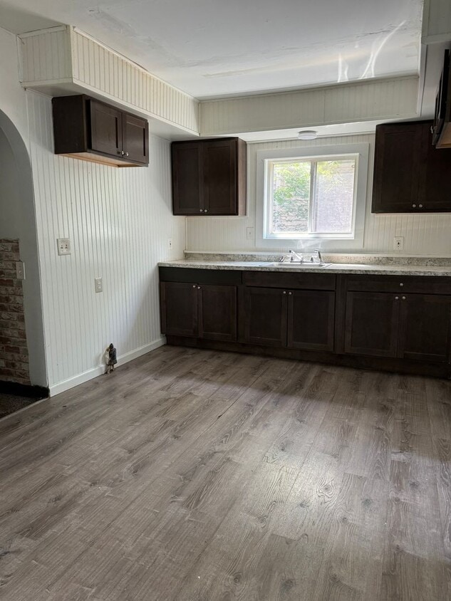 Primary Photo - 35 Sherwood Ave