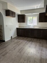 Building Photo - 35 Sherwood Ave