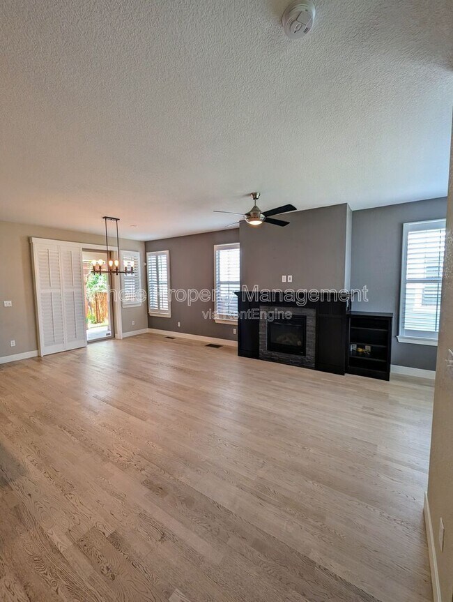 Foto del edificio - 8054 E 49th Dr