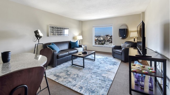 Building Photo - Tradition Knoxville