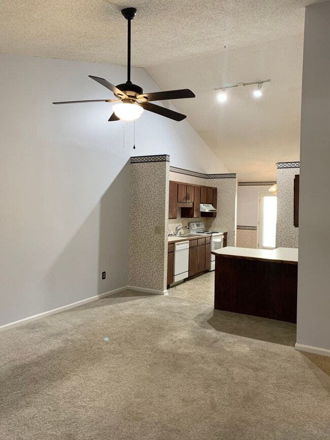 Foto del edificio - 128 Chesapeake Ct