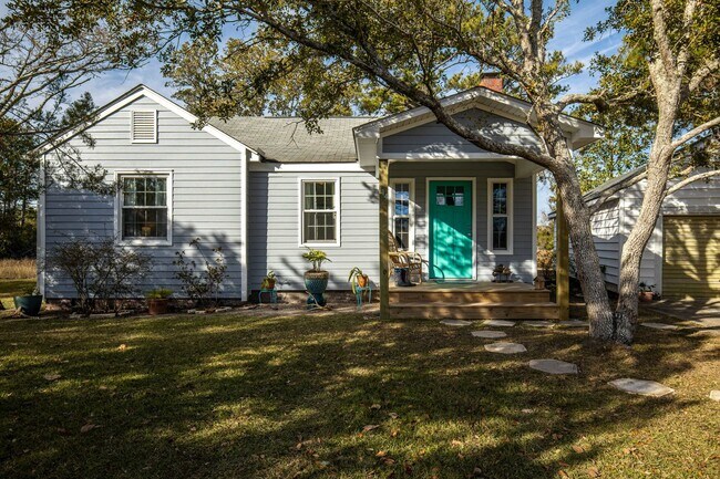 Foto del edificio - Marsh View Beaufort Home Available Now