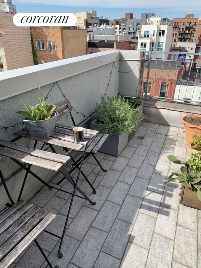 Foto del edificio - 236 N 7th St