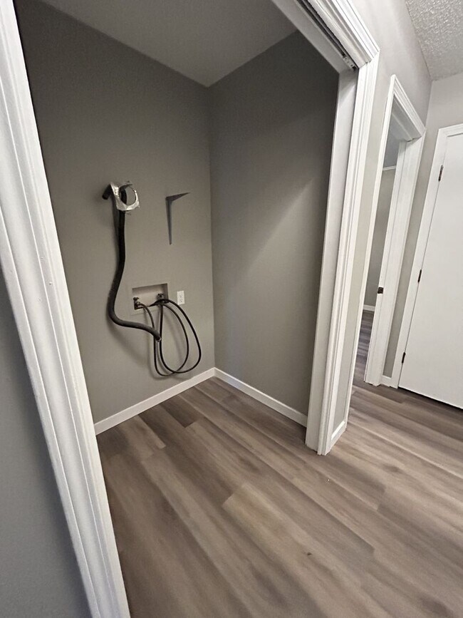 Foto del edificio - 905-907 N Rouse Duplex