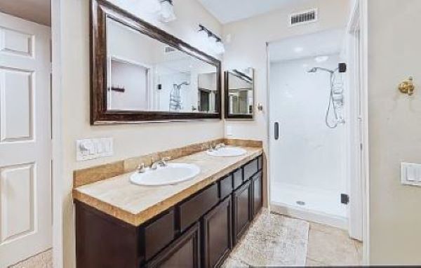 Master Bathroom - 73421 Foxtail Ln