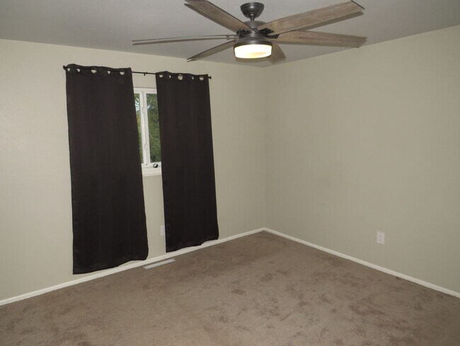 Foto del edificio - Free rent for the rest of 2023!!!