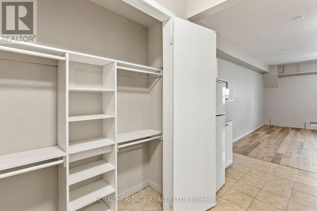 Building Photo - 264 Division St