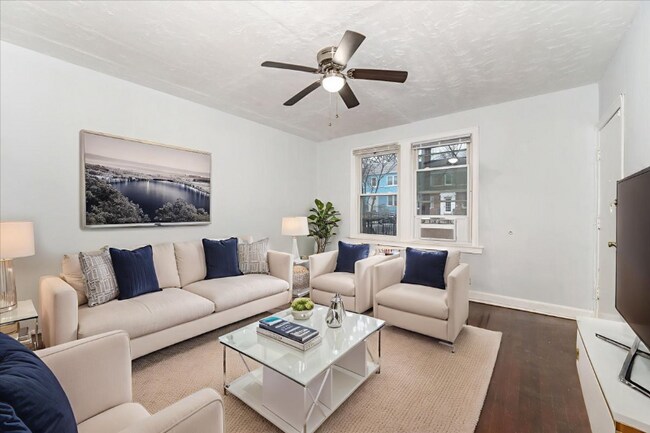 Foto del edificio - 1359 Bryant St NE