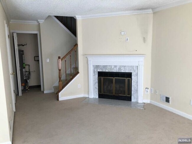 Building Photo - 1282 Mulberry Dr
