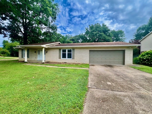 Building Photo - 8200 N Larch Pl