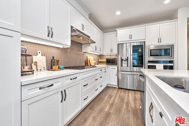 Foto del edificio - 4101 Adishian Wy