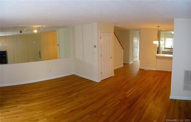 Building Photo - 3409 Whitney Ave