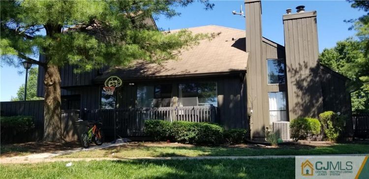 Foto principal - 418 Westgate Dr