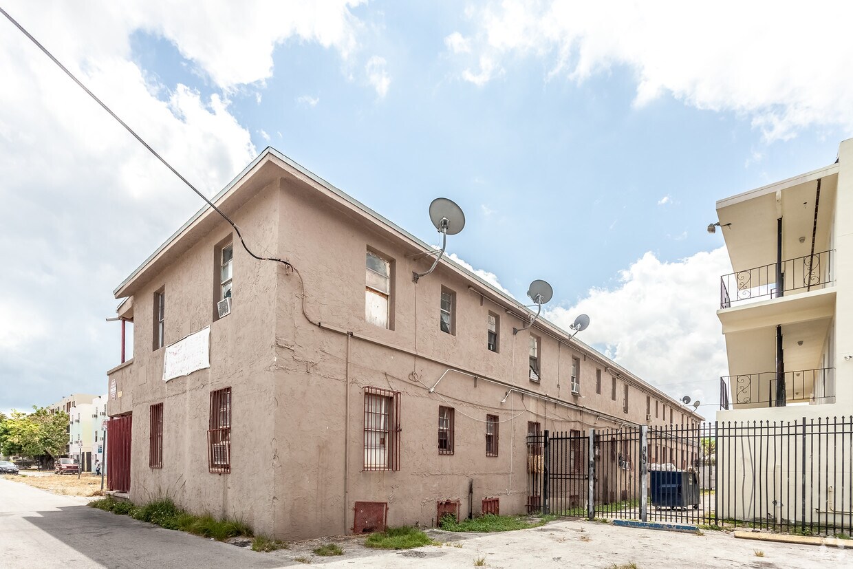 Foto del edificio - 1829 NW 2 Ct