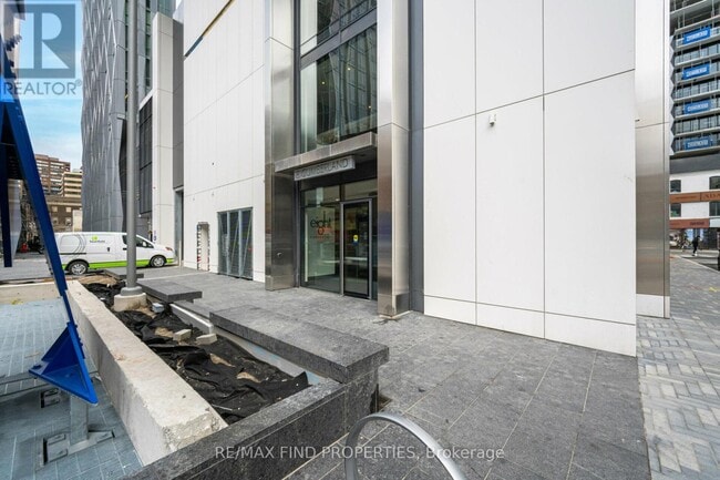 Building Photo - 8 Cumberland St