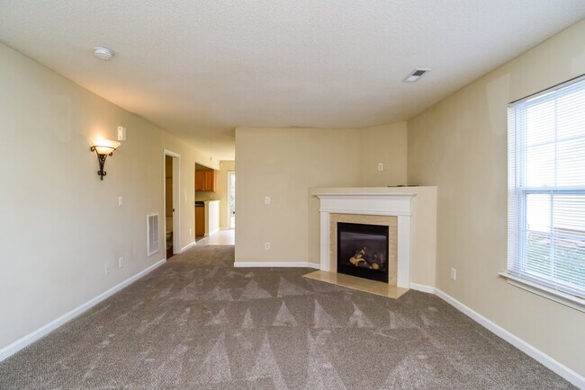 Foto del edificio - 5231 Fernhill Dr