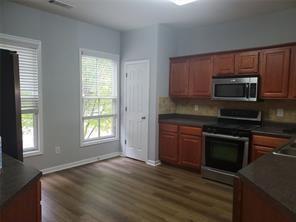 Building Photo - 306 Suwanee Ave