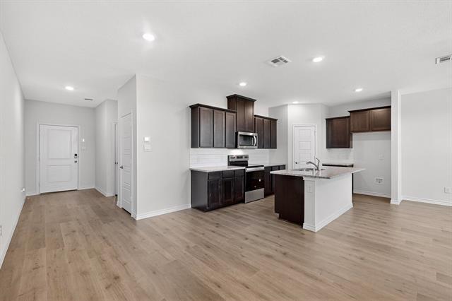 Foto del edificio - 740 Thorn Crk Dr