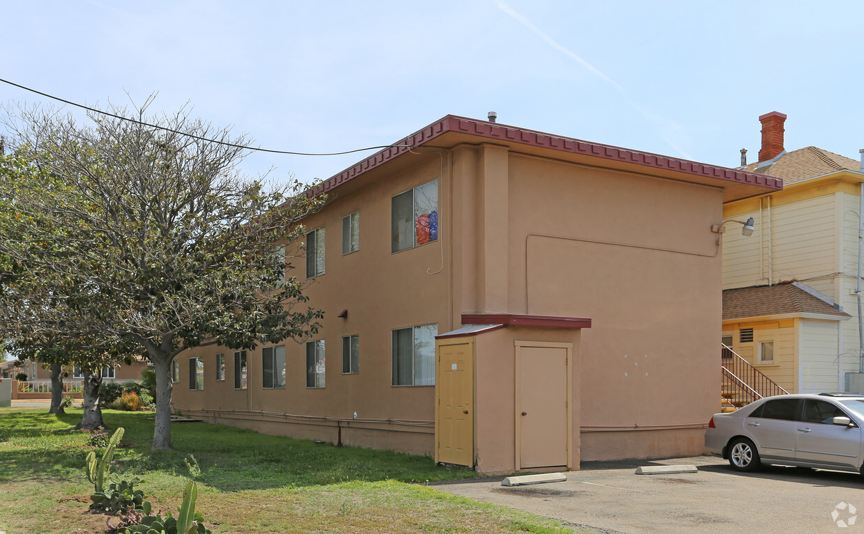 Building Photo - 252-254 5th Ave