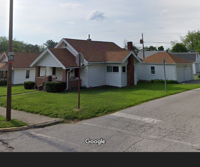 Building Photo - 3 BR 2 Bath House - 5 minutes from IU Bloo...