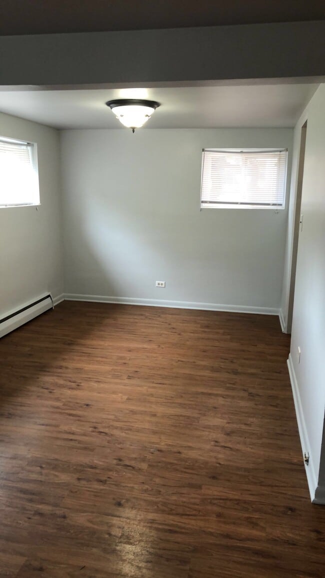 Building Photo - 9117 Lawler Ave