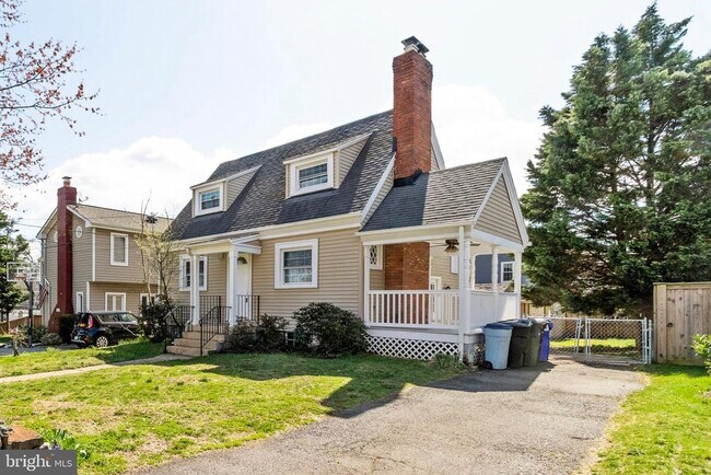 Building Photo - 3408 17th St S
