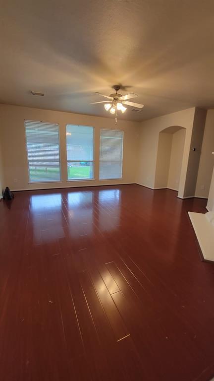 Foto del edificio - 5310 Laura Lee Ln