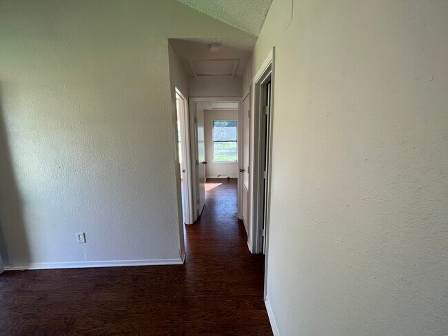 Foto del edificio - 806 W Arlington Ave