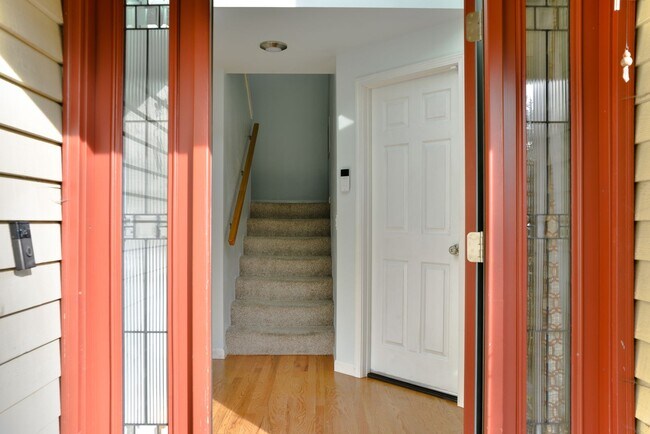 Building Photo - Charming 3 Bedroom Home in Klahanie | Issaquah Schools