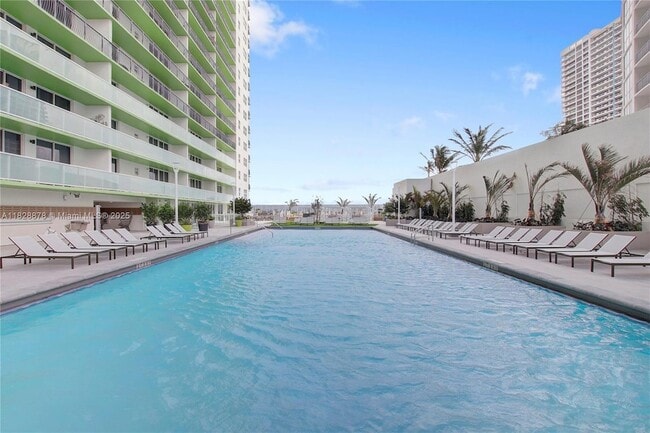 Photo - 1756 N Bayshore Dr Apartment