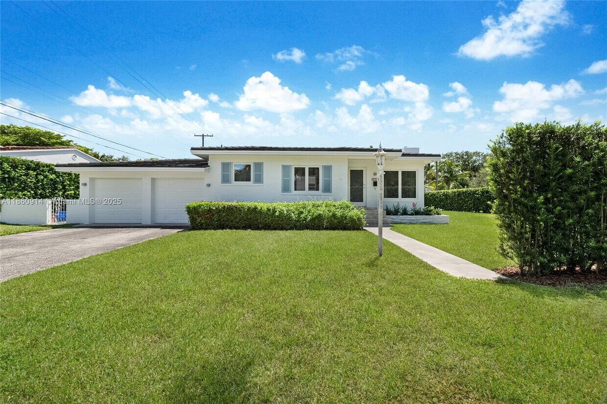Foto principal - 4731 Alhambra Cir