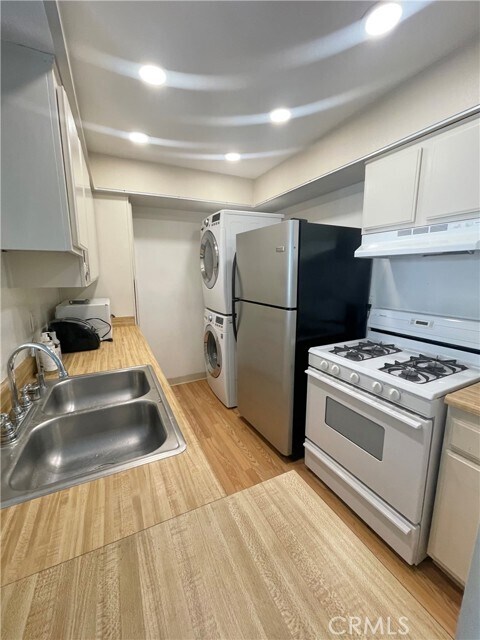 Foto del edificio - 1119 Albany St