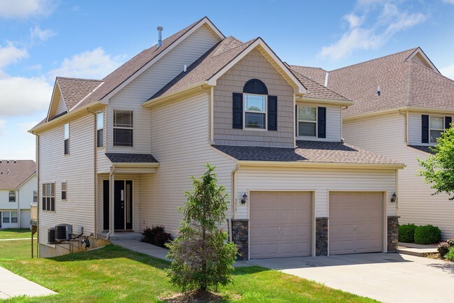 Foto del edificio - Bennington Park Townhomes