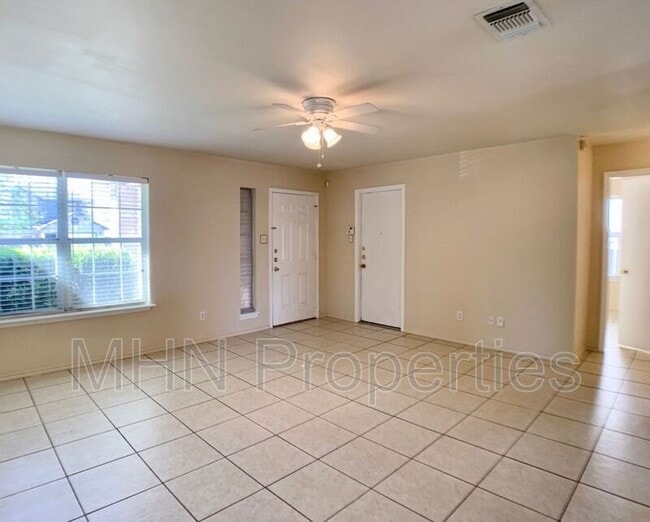 Building Photo - 10747 Shaencrossing