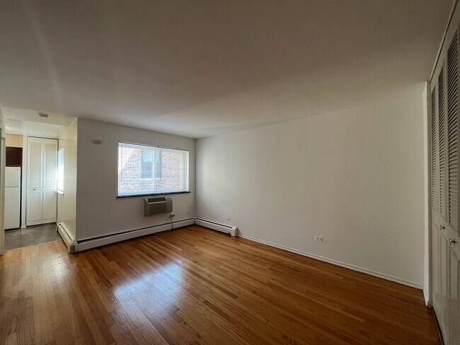Foto del edificio - 736 W Buena Ave