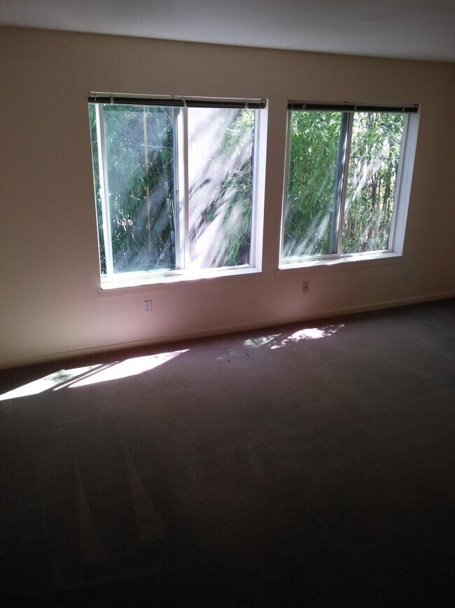 Foto del edificio - (560) 21st Street Duplex - 2 Bedroom / 2 B...