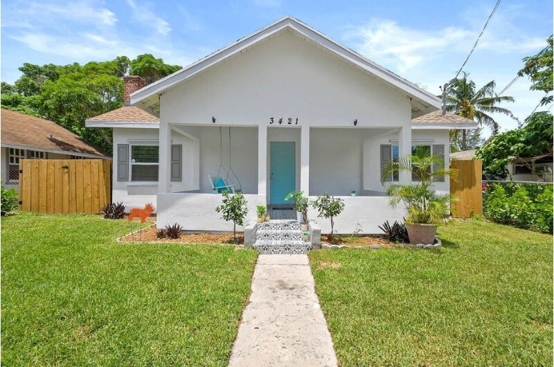 Foto principal - 3421 Pinewood Ave