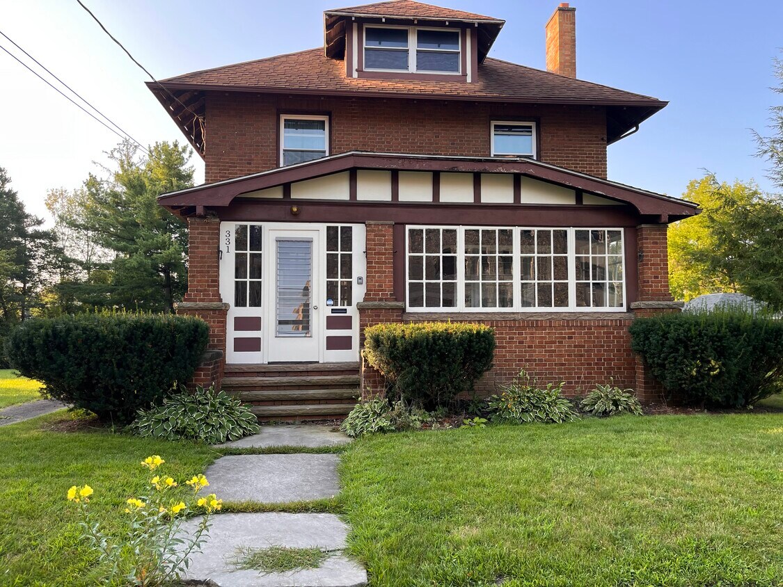 Primary Photo - 331 Cleveland Ave