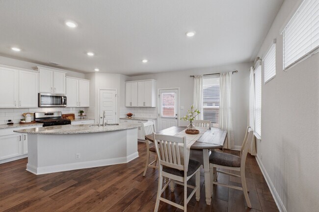 Foto del edificio - 8439 Knapp Rise