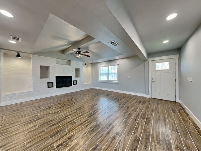 Building Photo - 1875 Pvt Rd 5273