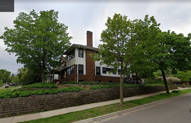 Foto del edificio - 4702 Lyndale Ave S